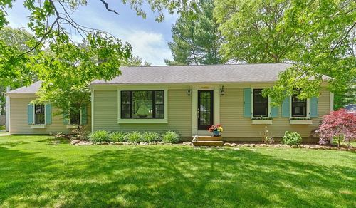 111 Richardson Rd, Centerville, MA, 02632-2455 | Card Image