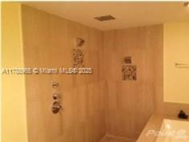 APT-1006 - 5875 Collins Ave, Condo with 1 bedrooms, 2 bathrooms and null parking in Miami Beach FL | Image 11