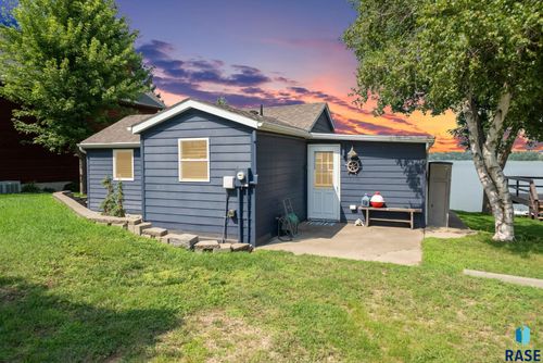 316 Best Point Dr, Madison, SD, 57042-9008 | Card Image
