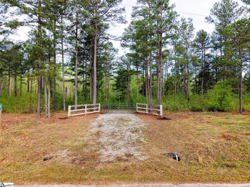 579 Mordeci Mountain Rd, Gray Court, SC, 29645-3313 | Card Image
