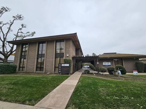 5327 W Hillsdale Avenue, Visalia, CA, 93291 | Card Image