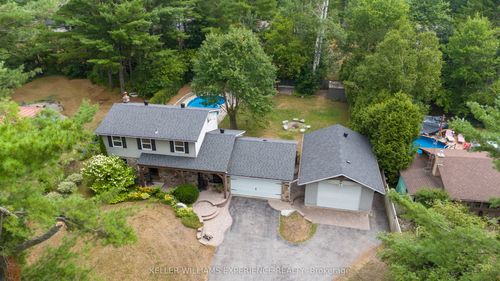 31 Lawrence Ave, Minesing, ON, L9X0W4 | Card Image