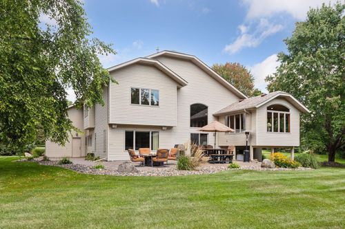 9895 53rd St N, Lake Elmo, MN, 55042-9630 | Card Image