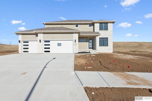 18552 Sycamore Dr, Gretna, NE, 68028-7067 | Card Image