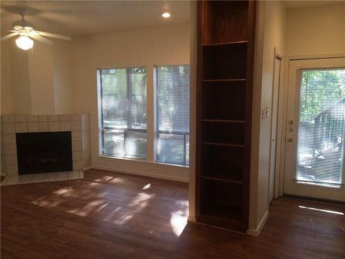 102-2612 San Pedro St, Austin, TX, 78705-3931 | Card Image