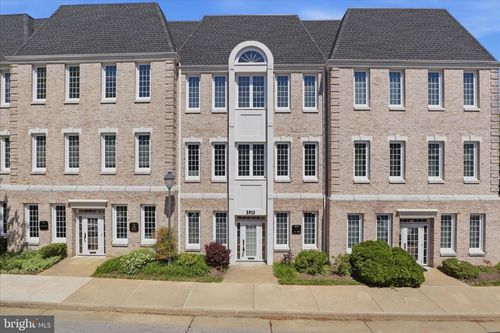 31b-3913 Blenheim Blvd, Fairfax, VA, 22030-2433 | Card Image