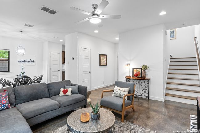 UNIT-401 - 211 Utah St, Townhouse with 2 bedrooms, 3 bathrooms and null parking in San Antonio TX | Image 12