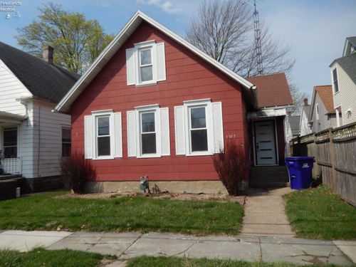 1307 Shelby St, Sandusky, OH, 44870-3136 | Card Image