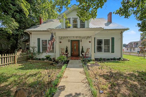 331 W Flower St, Pulaski, TN, 38478-3210 | Card Image