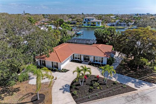 5507 Contento Dr, SARASOTA, FL, 34242-1821 | Card Image