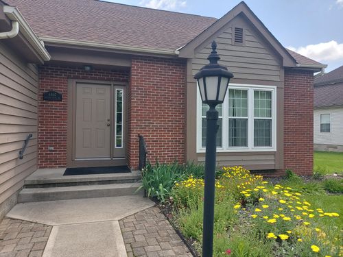 4860 Britton Farms Dr, Hilliard, OH, 43026-9092 | Card Image