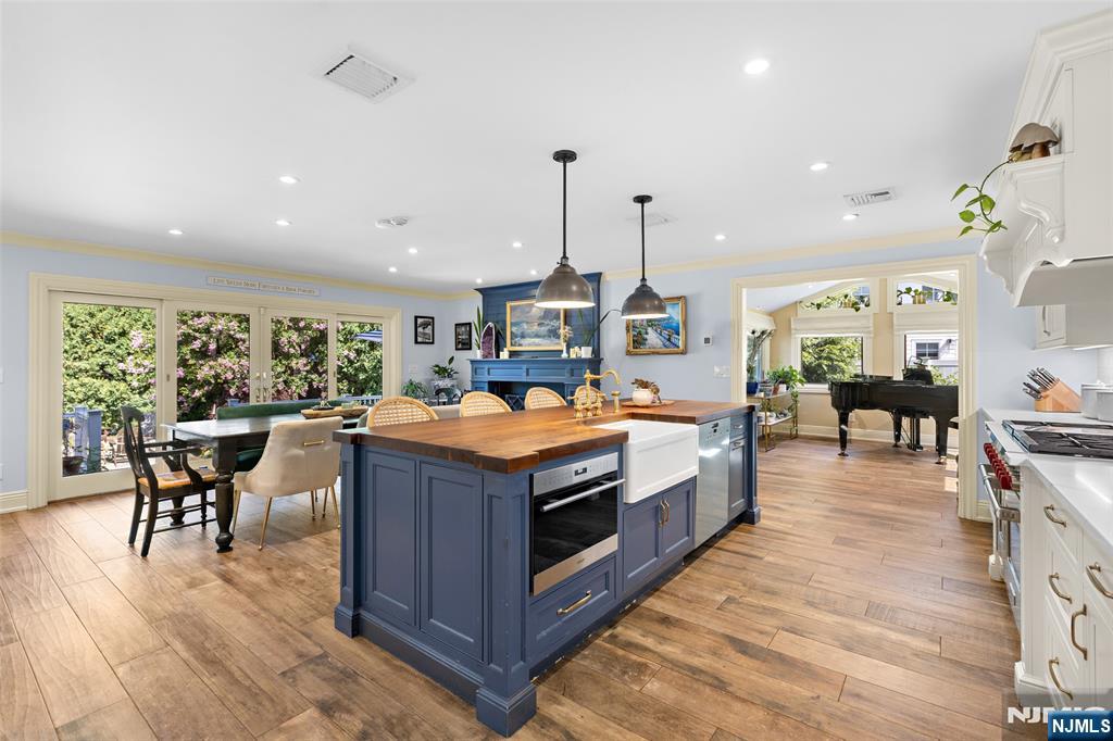 Residential in Twp of Washington 4