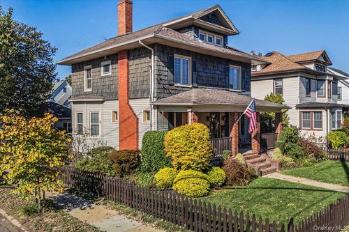 291 Denton Ave, Lynbrook, NY, 11563-2157 | Card Image