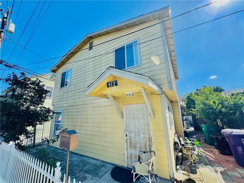 812 E 8th St, Long Beach, CA, 90813-4706 | Card Image