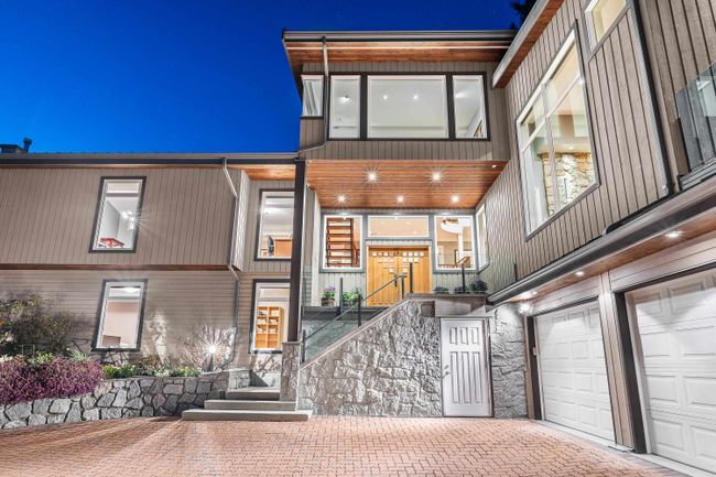1395 Camridge Road, House other with 6 bedrooms, 3 bathrooms and 6 parking in West Vancouver BC | Image 4