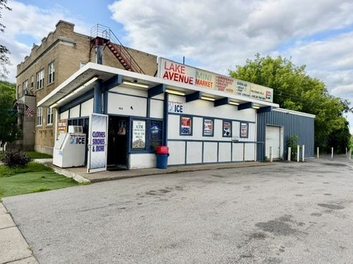 460 Lake Ave, Rochester, NY, 14608-1018 | Card Image