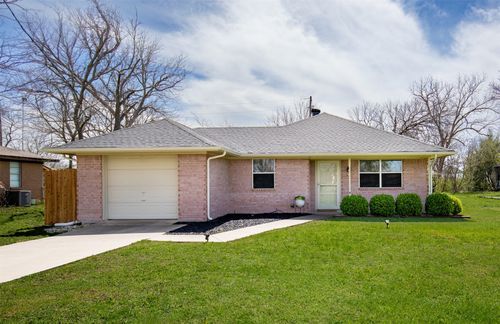 214 E 4th St, Anna, TX, 75409-2615 | Card Image