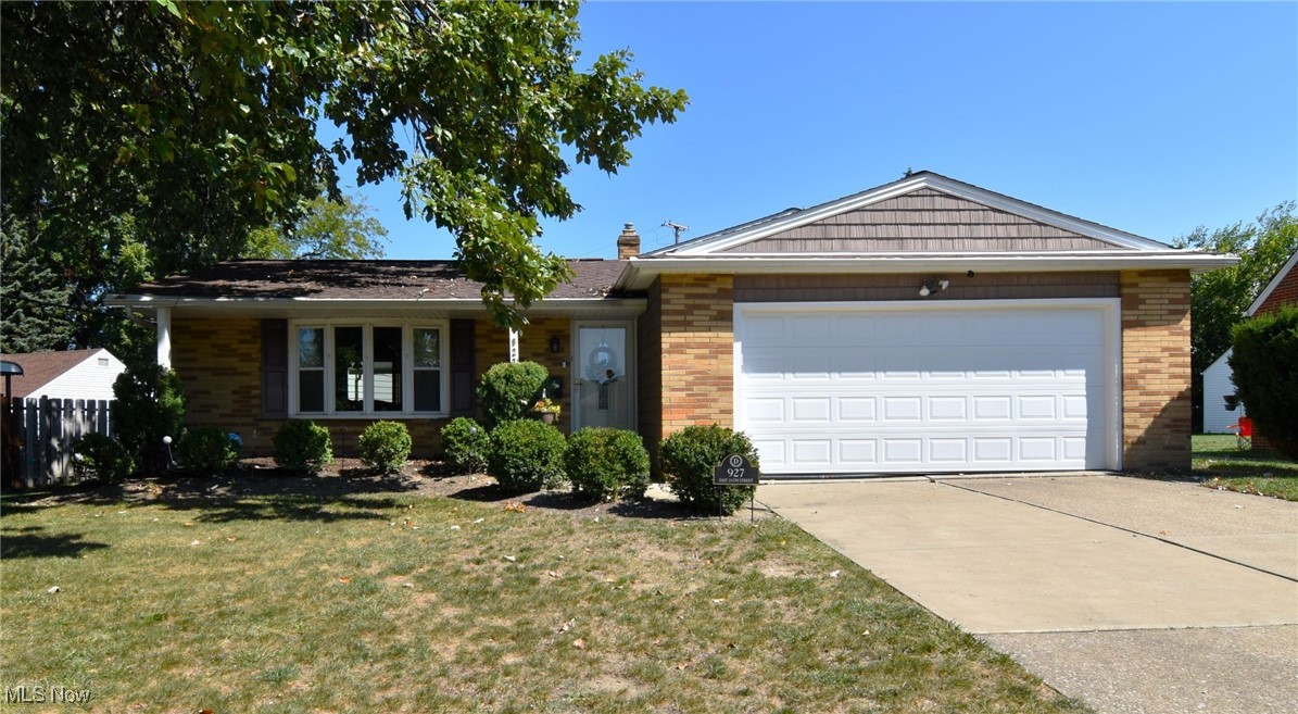 214th St, Cleveland, OH 44119