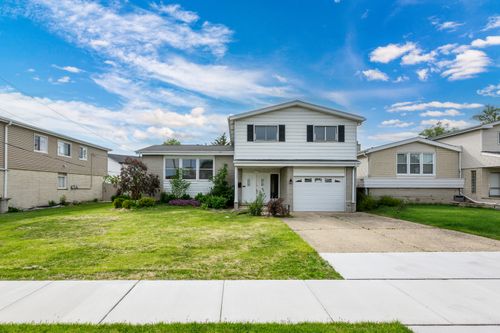 9804 N Lauren Ln, Niles, IL, 60714-1021 | Card Image
