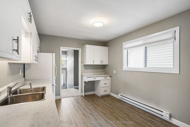 103-105 Main St S, Home with 4 bedrooms, 2 bathrooms and 5 parking in Exeter ON | Image 15