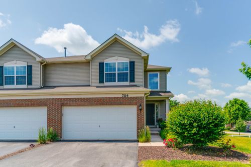7114 Hidden Green Cir, Fox Lake, IL, 60020-1038 | Card Image