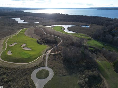 4101 Dornoch Ct, Williamsburg, MI, 49690-8635 | Card Image