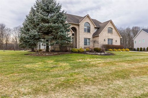 9790 Hidden Hollow Trl, Broadview Heights, OH, 44147-4501 | Card Image