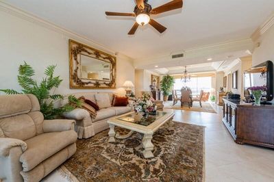 085A - 17031 Boca Club 085a Boulevard, Condo with 2 bedrooms, 2 bathrooms and null parking in Boca Raton FL | Image 1