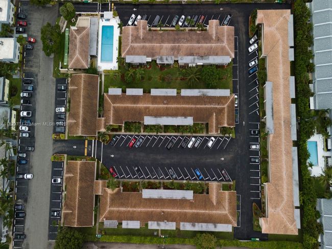 APT-202C - 2121 Ne 42 Nd Ct, Condo with 2 bedrooms, 1 bathrooms and null parking in Lighthouse Point FL | Image 20