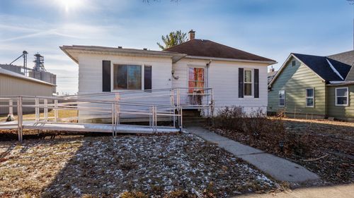 104 W North St, Colfax, IL, 61728-8900 | Card Image
