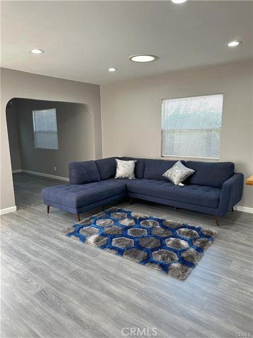 355 W 14th St, San Pedro, CA, 90731-4213 | Card Image