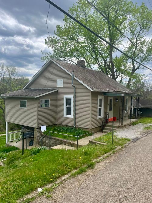 350 Oak St, Nelsonville, OH, 45764-1044 | Card Image