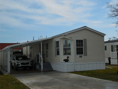 913 Selinger Avenue, Erie, PA, 16505 | Card Image