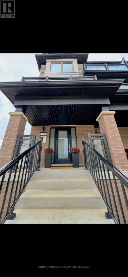 37 Brandon Crescent, New Tecumseth (Tottenham), ON, L0G1W0 | Card Image