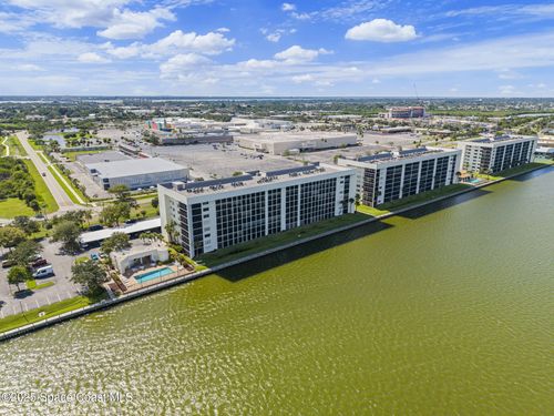 204-300 S Sykes Creek Pkwy, Merritt Island, FL, 32952-3313 | Card Image