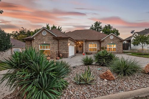 20 Augusta Dr, Meadowlakes, TX, 78654-6810 | Card Image