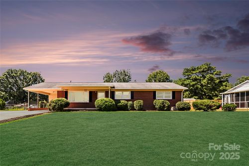 2366 Old Field Rd, Gastonia, NC, 28056-9312 | Card Image