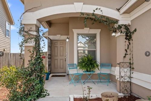 19213 Zachary Taylor St, Manor, TX, 78653-4151 | Card Image