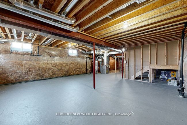 28 Av Horizon, House attached with 4 bedrooms, 3 bathrooms and 4 parking in Millbrook ON | Image 29