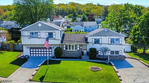 208 Perry St, Dover, NJ, 07801-2018 | Card Image