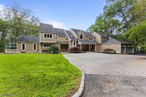 101 Rippling Brook Way, Bernardsville, NJ, 07924-2036 | Card Image