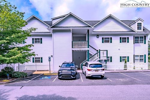 unit-405-240 Village Dr, Blowing Rock, NC, 28605-6352 | Card Image
