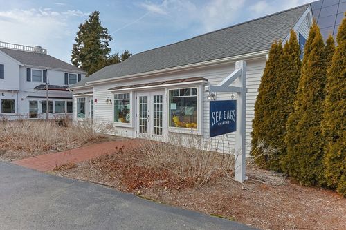 605 Main St, Chatham, MA, 02633-2233 | Card Image