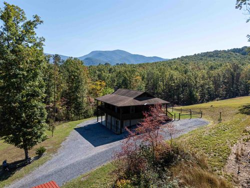 325 Old Wagon Rd, LURAY, VA, 22835-7241 | Card Image