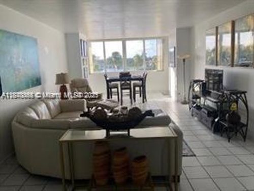 apt-305-5005 Collins Ave, Miami Beach, FL, 33140-2746 | Card Image