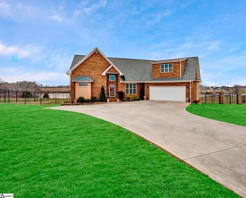 105 N Stallion Dr, cowpens, SC, 29330-8882 | Card Image