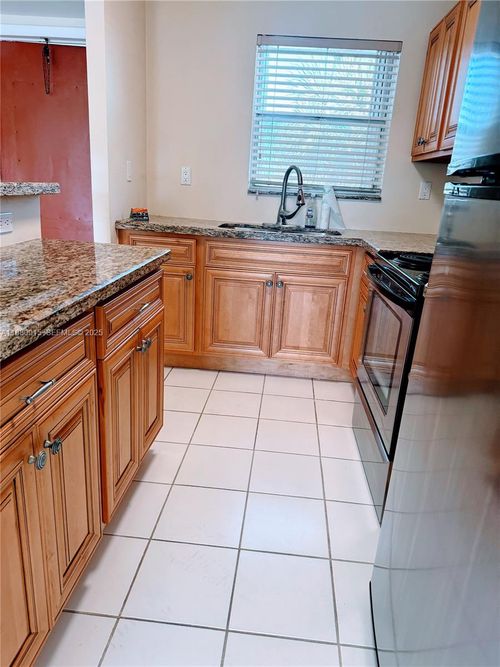 apt-312-8595 Sunrise Lakes Blvd, Sunrise, FL, 33322-1474 | Card Image