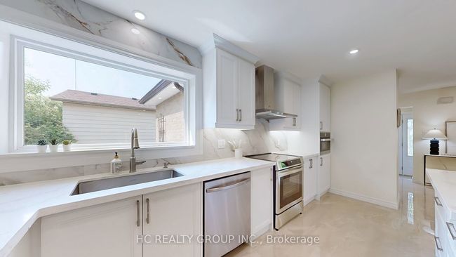 21 Sir Constantine Dr, House other with 4 bedrooms, 3 bathrooms and 4 parking in Markham ON | Image 12