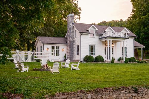 2405 Thompson Rd, Lewisburg, TN, 37091-5336 | Card Image