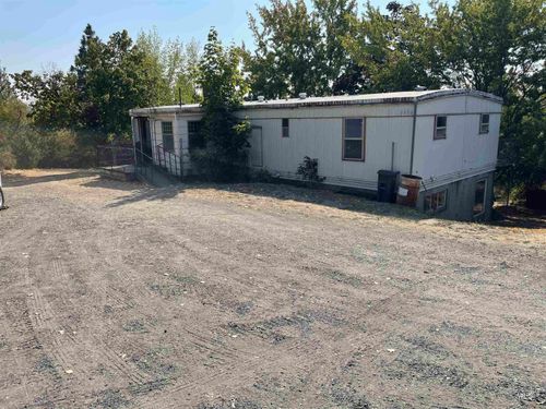 1037 Schultz Rd, Moscow, ID, 83843-8120 | Card Image